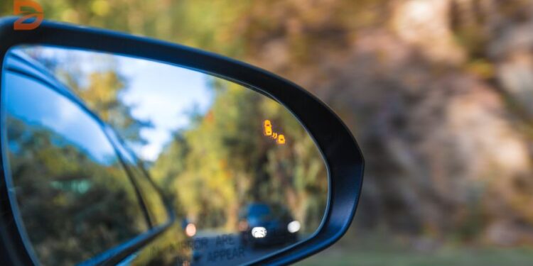 Blind-spot-detection-vehicle-safety