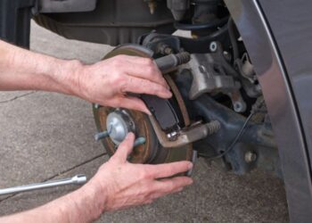 Brake-pad-replacements-car-safety