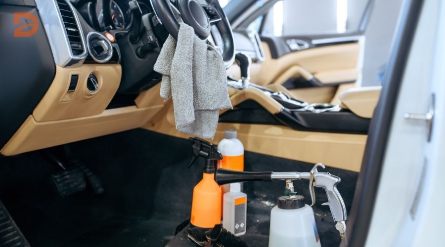 Car-cleaning-products-maintenance-kits