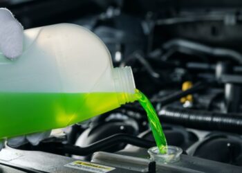 Coolant-flush-kits-engine-care