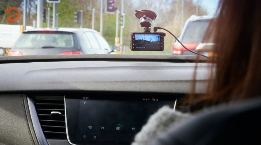 Dashcams-with-GPS-tracking-features