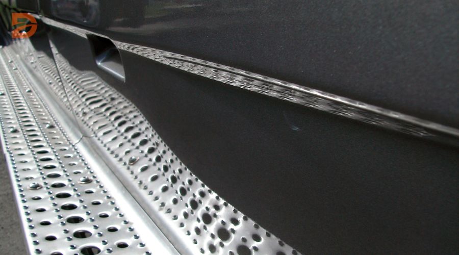 Running-boards-truck-enhancements