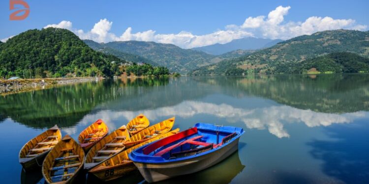 Seasonal-boat-sales